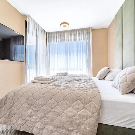 Apartament Fabulous Modern Sea View Bliss *