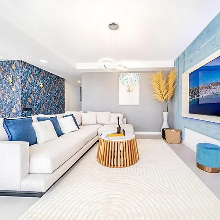 아파트 Fabulous Modern Sea View Bliss