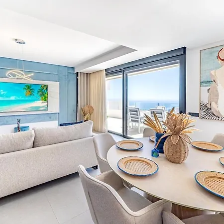 아파트 Fabulous Modern Sea View Bliss 마르베야