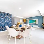 Apartamento Fabulous Modern Sea View Bliss *