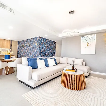 Fabulous Modern Sea View Bliss * Μαρμπέλλα